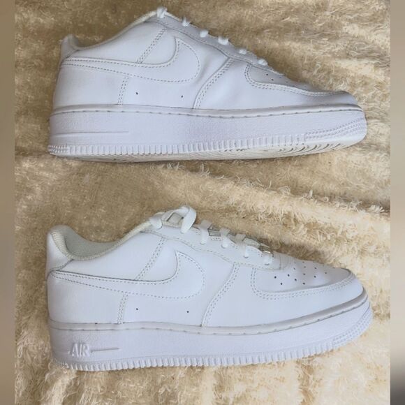 NIKE AIR FORCE 1 LOW CASUAL SHOES Sz 6.5Y - Picture 2 of 5